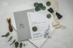 Invitatie nunta gri din carton 7