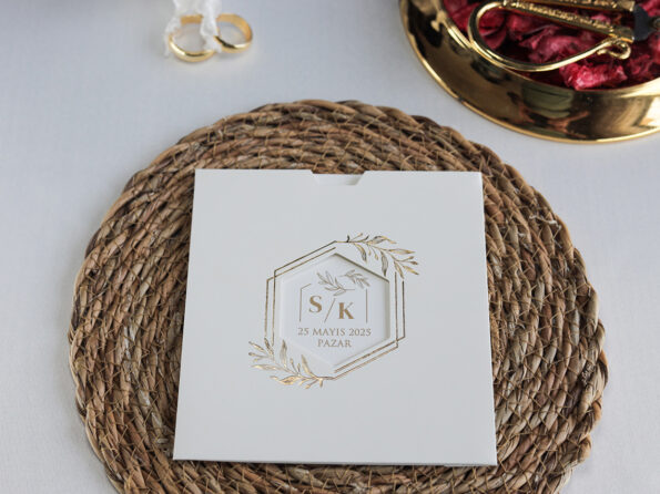 Invitatie nunta 2505 patrata aurie