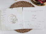 Invitatie nunta plic decupat 2483
