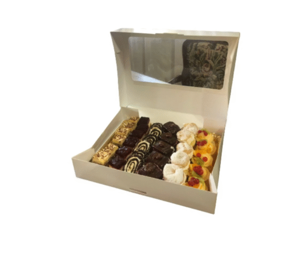 Cutii pentru prajituri – cum alegi ambalajul perfect? Cutii cu fereastra pentru prajituri 1kg 31,5x24,5x5,7 cm SET 10buc