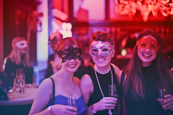 Tipuri de invitati la nunta – Cine sunt si cum ii recunosti